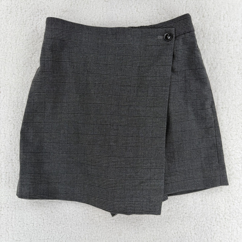 Uniqlo Skort Womens Small Gray Plaid Wrap Elastic Waist Skirt Workwear